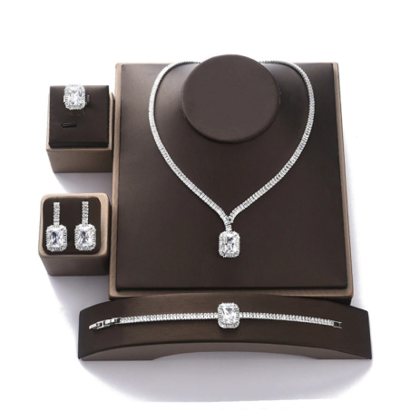 Edles Schmuck Set Adora mit Zirkonia Edelstein