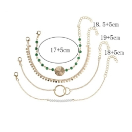 Produktbild: 4er Set Boho Armbändern Leila mit Medaillon und Perlen 4er Set Boho Armbändern Leila mit Medaillon und Perlen