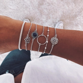 Produktbild: Set of 6 Arina with Boha bracelets and various pendants Set of 6 Arina with Boha bracelets and various pendants