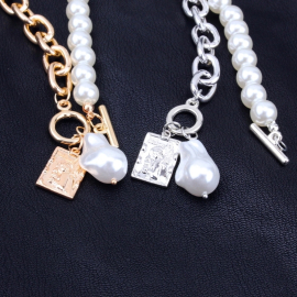 Produktbild: Colliers double rang avec perles et pendentif Senti Colliers double rang avec perles et pendentif Lavenia