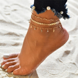 Produktbild: Lot de 3 bracelets de cheville Caida avec divers petits pendentifs Lot de 3 bracelets de cheville Caida avec divers petits pendentifs