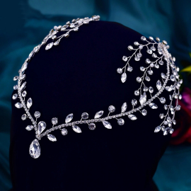 Produktbild: Edler Braut Kopfschmuck mit Strasssteinen und Perlen Edler Braut Kopfschmuck verziert mit vielen Strasssteinen und Perlen