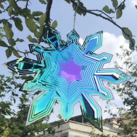 Produktbild: Large rainbow-colored snowflake wind spinner Large rainbow-colored snowflake wind spinner