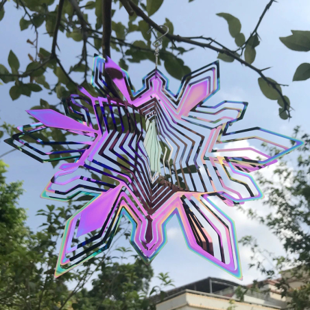 Grosser regenbogenfarbiger Schneeflocken Windspinner