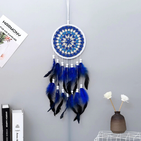 Blau-weisser Traumfänger Aquamare mit Stickmuster