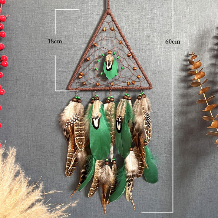 Acchiappasogni triangolare verde-marrone "Pikante" con piume colorate
