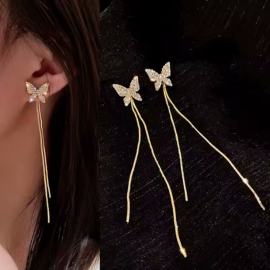 Produktbild: Feine goldfarbige Schmetterlings-Ohrstecker mit Schlangenkette Feine goldfarbige Schmetterlings-Ohrstecker mit Schlangenkette