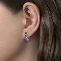 Eleganter und trendige Ohrringe Leana mit blauen Zirkonia Steinen Eleganter und trendige Ohrringe Leana mit blauen Zirkonia Steinen