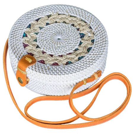 Runde Ata Rattan Bali Umhängetasche mit weissem Boho-Muster